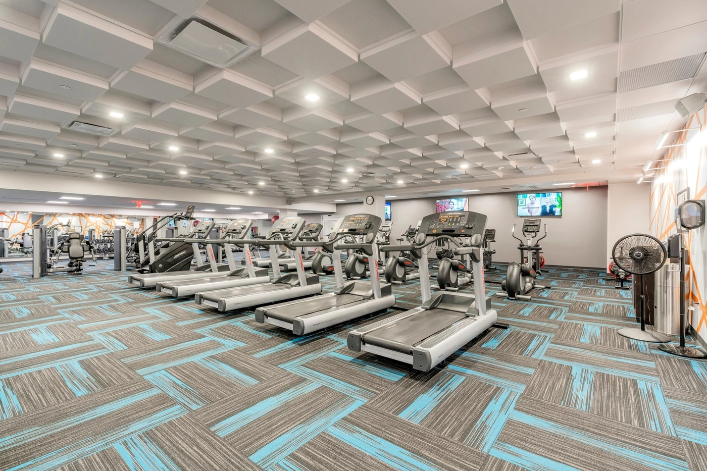 Tenant exclusive fitness center in U.S Bank Center building